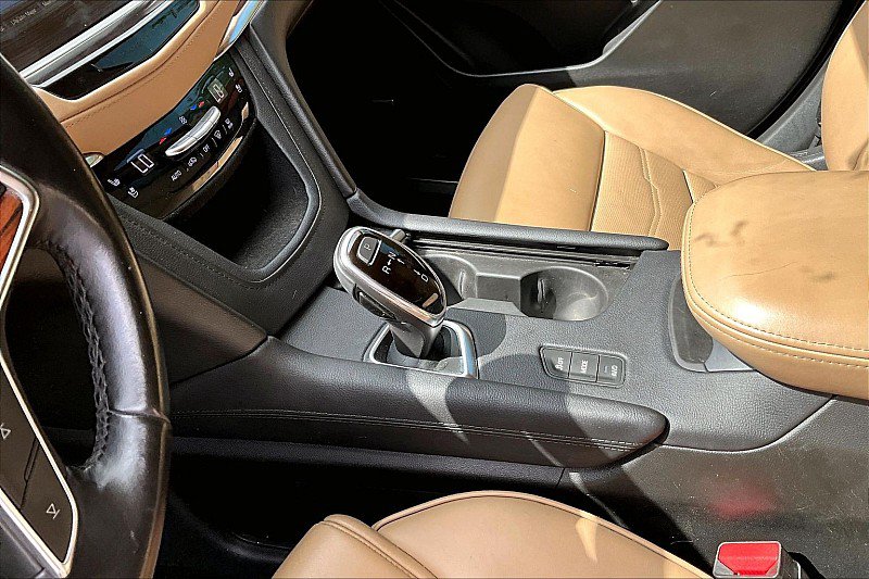 Used 2019 Cadillac XT5 Platinum AWD/4WD image 12