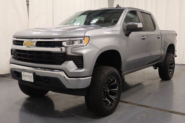 Used 2025 Chevrolet Silverado 1500 LT image 6