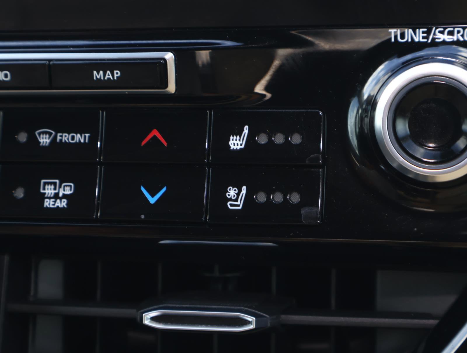 Used 2021 Toyota Highlander Platinum image 33