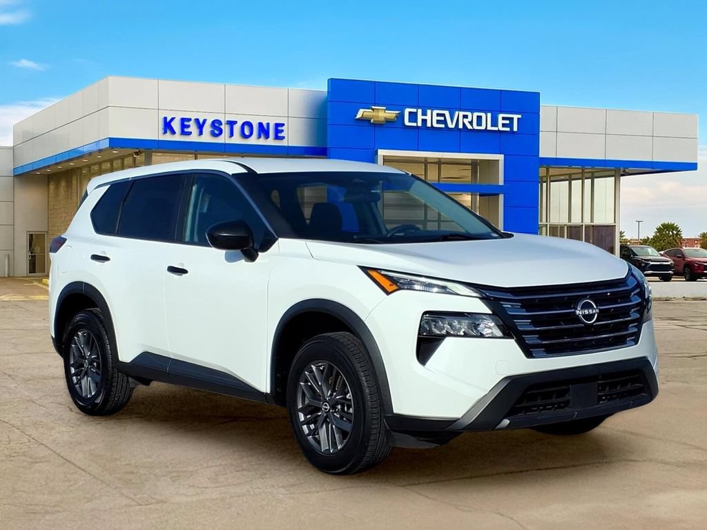 Used 2024 Nissan Rogue S FWD image 1