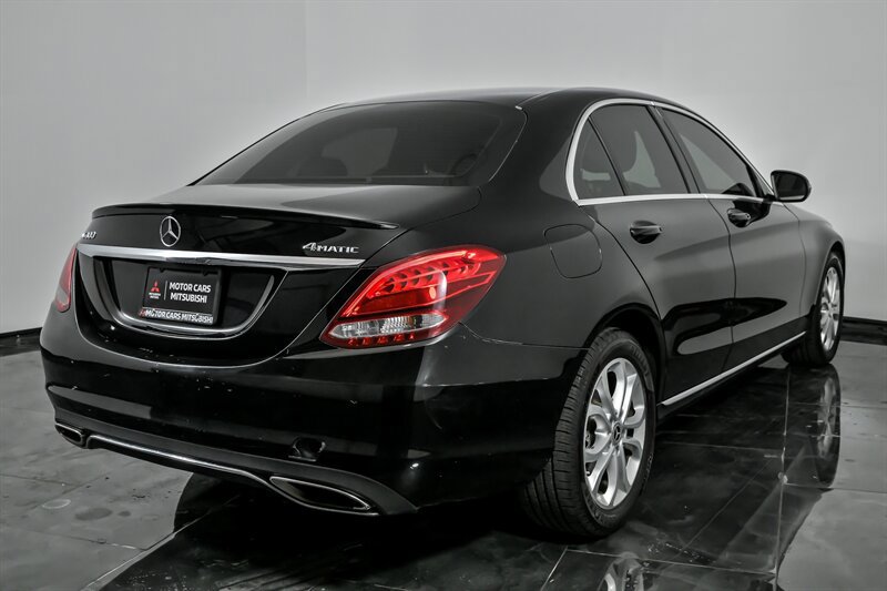 Used 2016 Mercedes-Benz C 300 4MATIC Sedan image 10