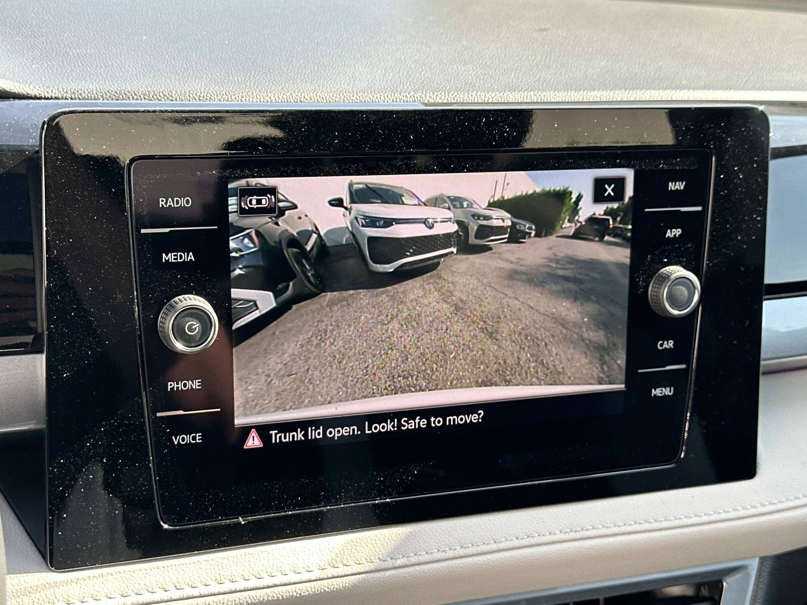 New 2027 Volkswagen Taos SEL AWD/4WD image 16