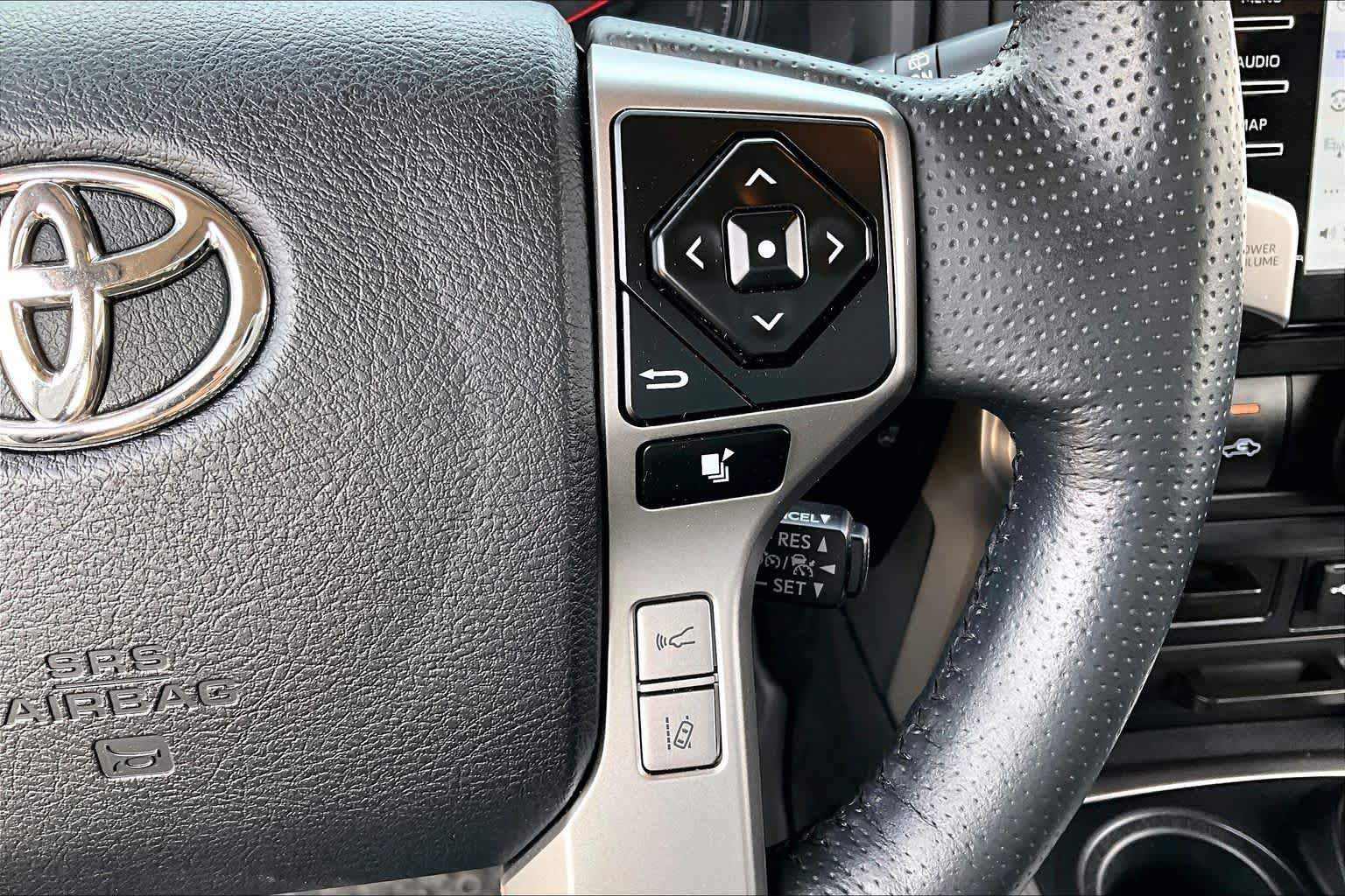 Used 2023 Toyota 4Runner SR5 Premium w/ Moonroof Package AWD/4WD image 23