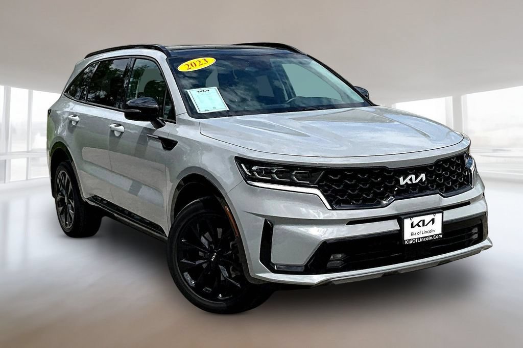 Certified 2023 Kia Sorento SX AWD/4WD image 3