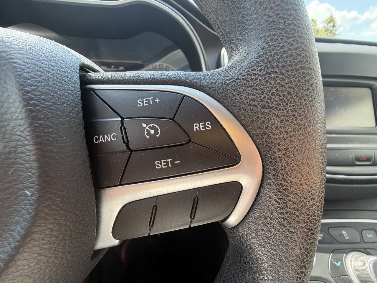 Used 2015 Chrysler 200 Limited FWD image 26