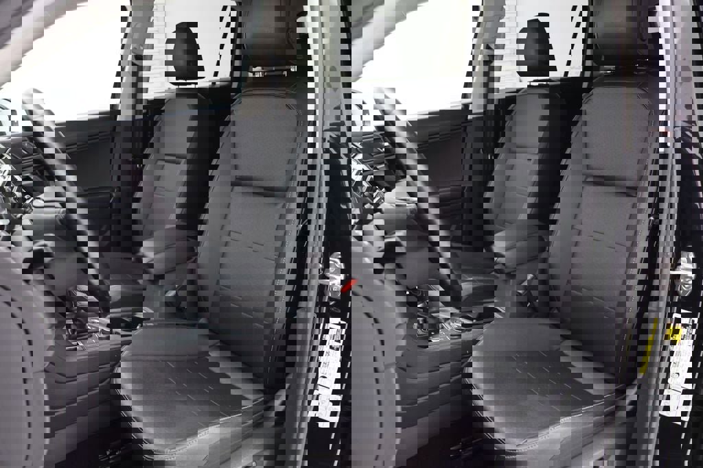 Used 2018 Volkswagen Tiguan SEL image 17