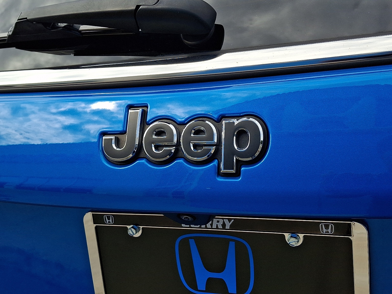 Used 2023 Jeep Compass Limited w/ Elite Group AWD/4WD image 29