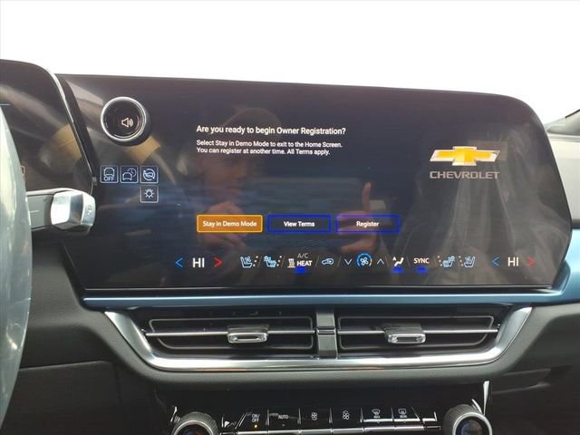 New 2026 Chevrolet Equinox EV LT image 16