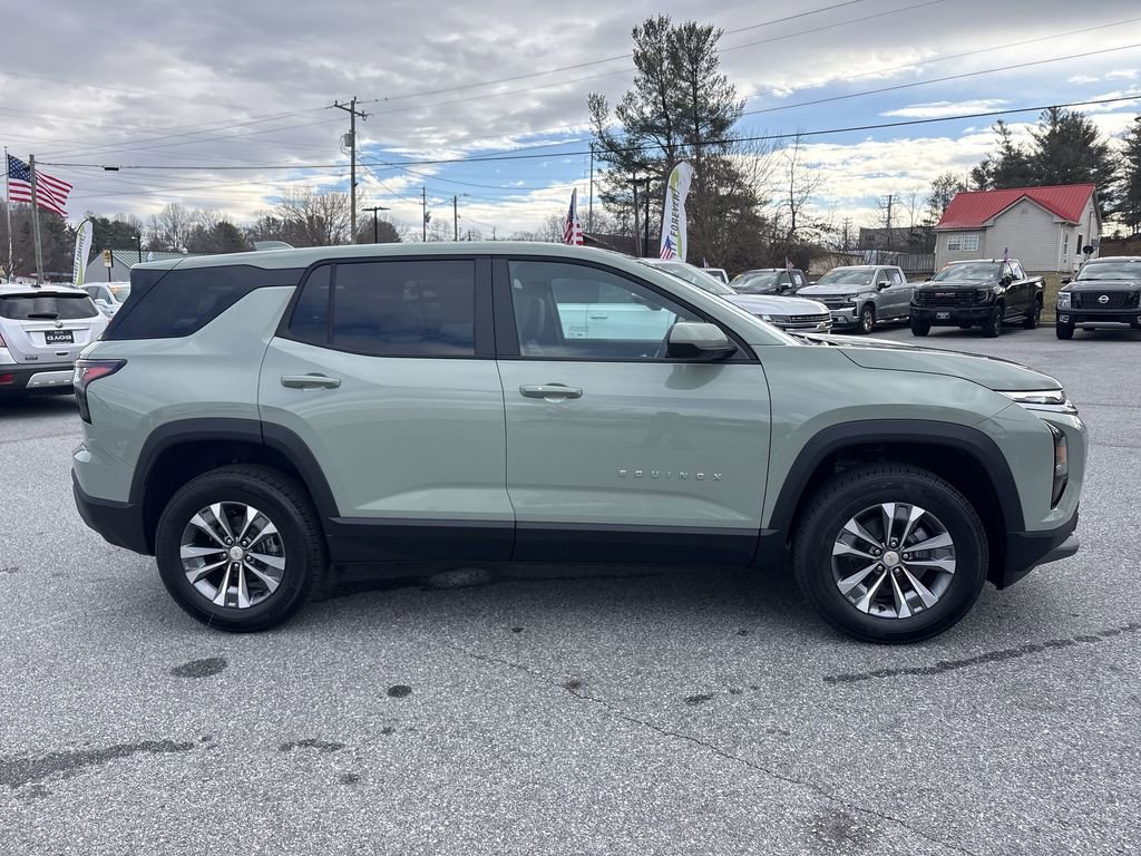 New 2026 Chevrolet Equinox LT w/ Convenience Package II image 9