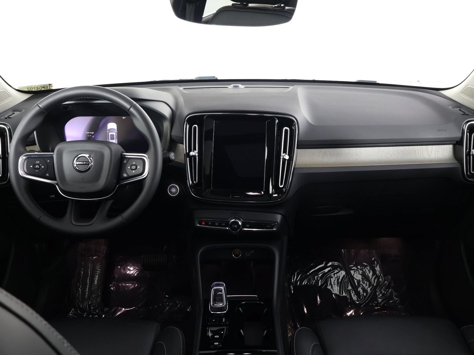 Used 2023 Volvo XC40 B5 Plus w/ Protection Package Premier AWD/4WD image 7