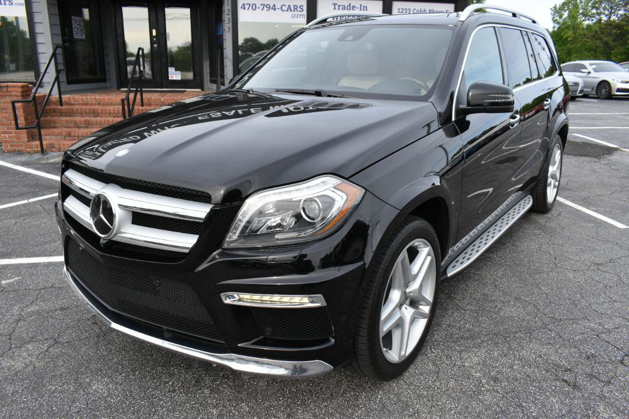 Used 2016 Mercedes-Benz GL 550 4MATIC image 2
