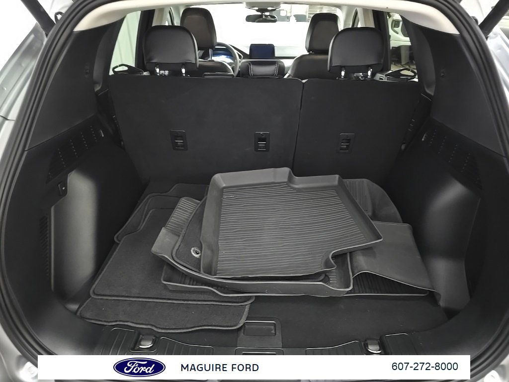 Used 2022 Ford Escape SEL w/ Technology Package image 14