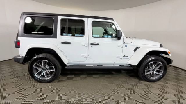 Used 2024 Jeep Wrangler Unlimited AWD/4WD video 3