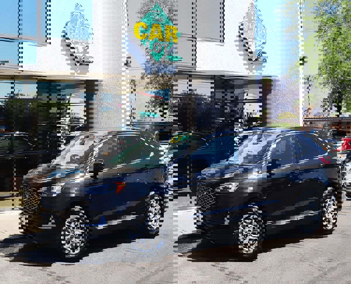 Used 2024 Ford Edge SEL image 3