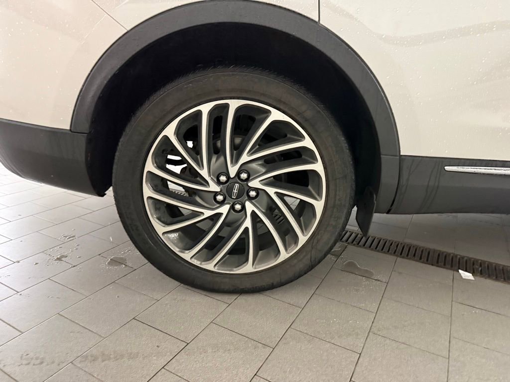 Used 2020 Lincoln Nautilus Reserve w/ Cargo Utility Package image 27