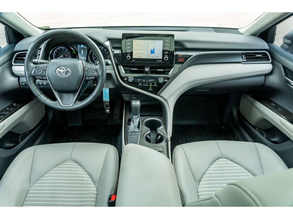 Used 2022 Toyota Camry SE w/ Cold Weather Package FWD image 20