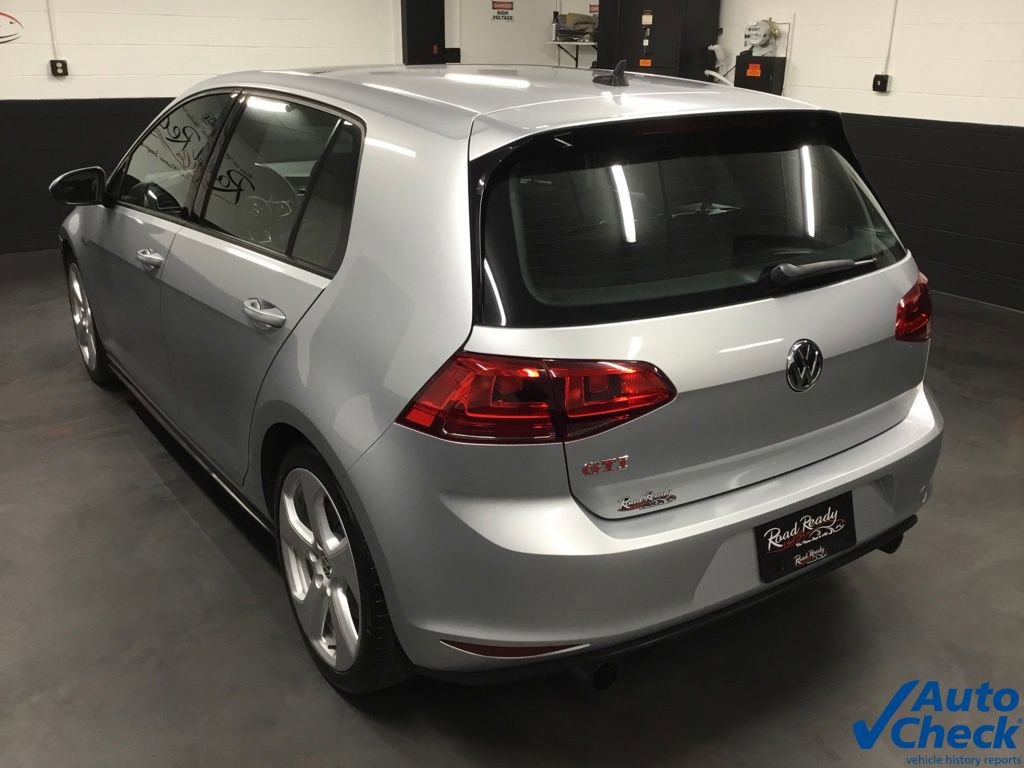 Used 2017 Volkswagen GTI SE image 7