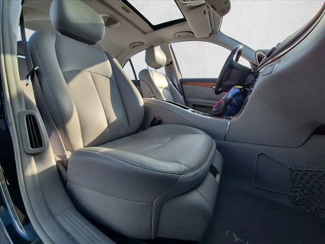 Used 2006 Mercedes-Benz E 500 Sedan image 19