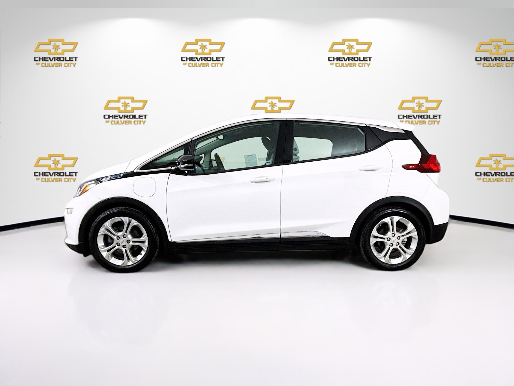Used 2020 Chevrolet Bolt LT FWD image 4