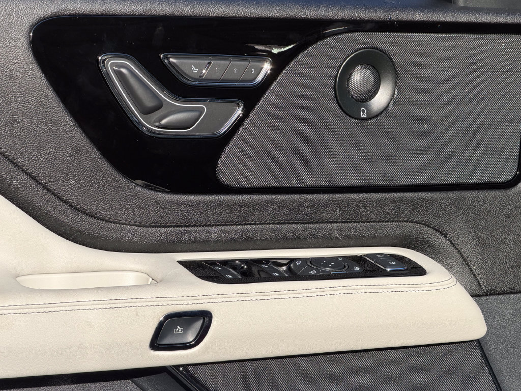 New 2027 Lincoln Aviator Reserve AWD/4WD image 13