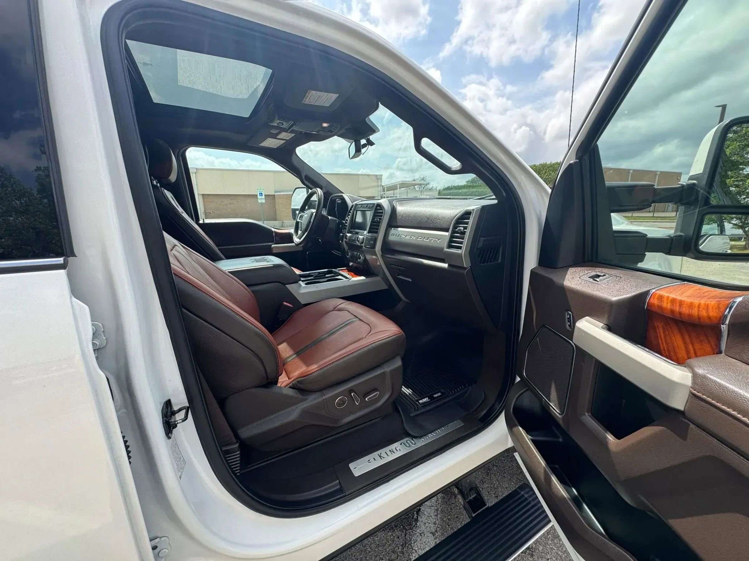 Used 2020 Ford F250 King Ranch w/ King Ranch Ultimate Package AWD/4WD image 19