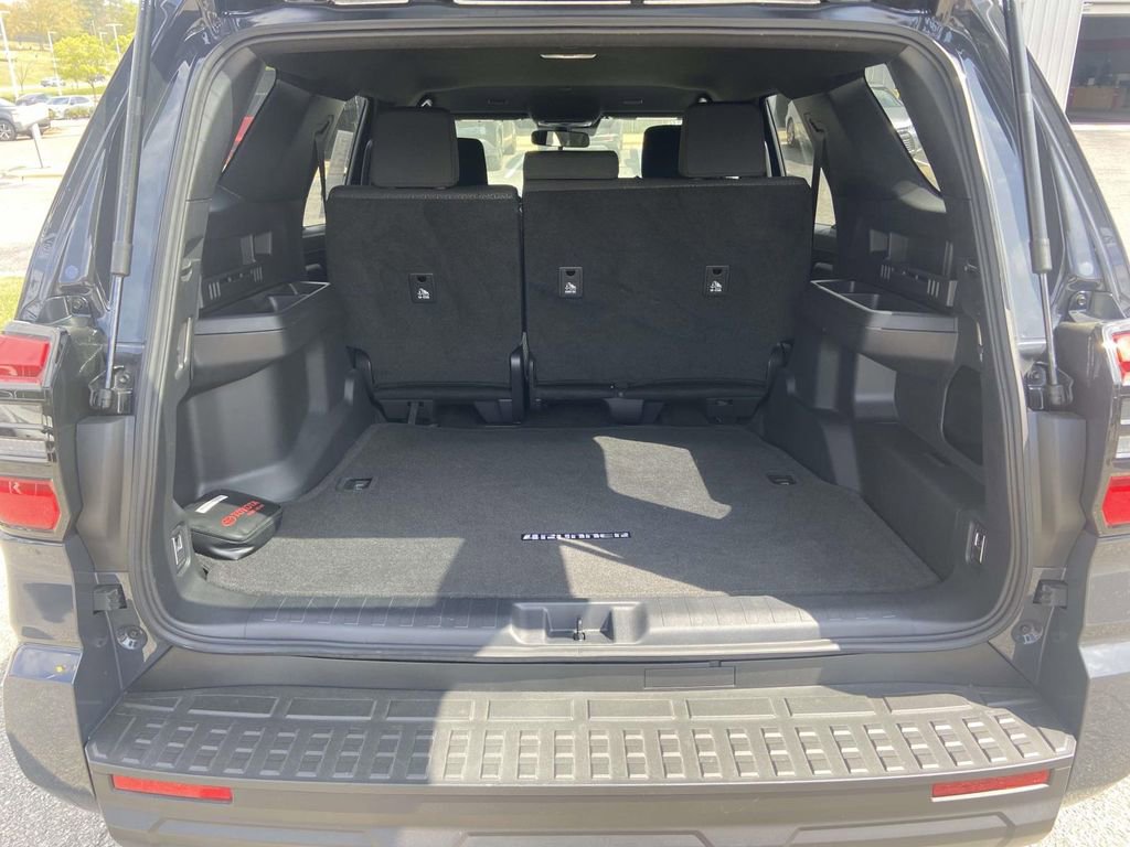 Used 2025 Toyota 4Runner SR5 image 10