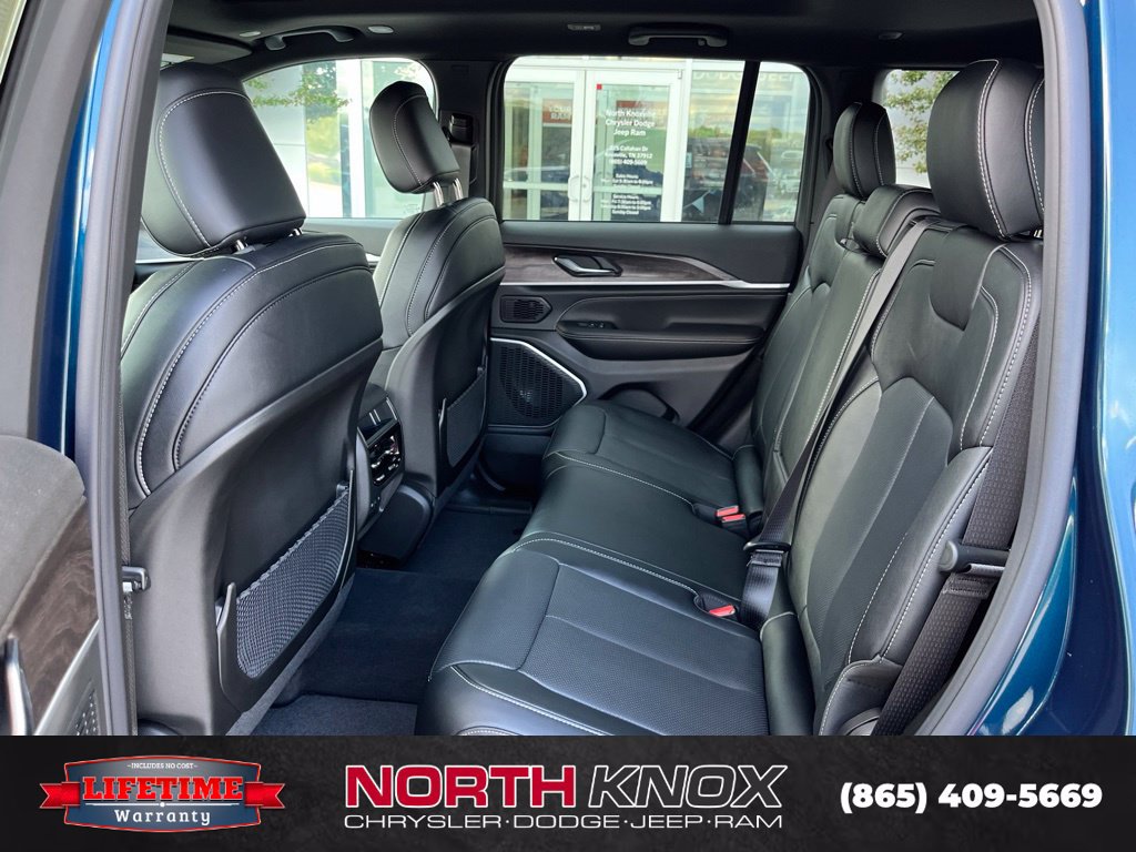New 2027 Jeep Grand Cherokee Limited AWD/4WD image 15
