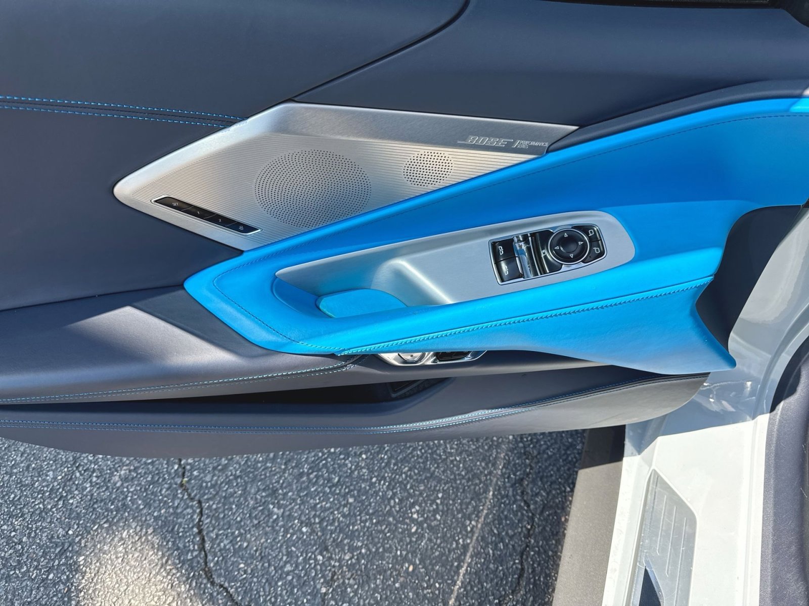 Used 2022 Chevrolet Corvette Stingray Premium Cpe w/ Battery Protection Package image 9