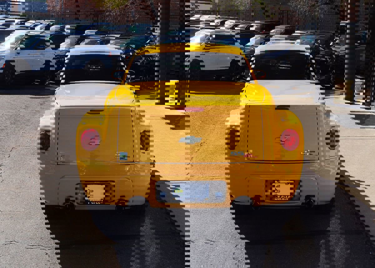 Used 2005 Chevrolet SSR w/ Preferred Equipment Group image 10