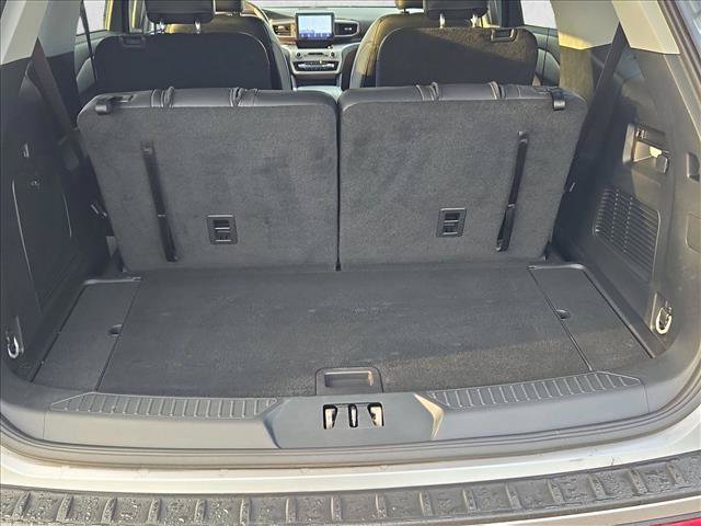 Used 2023 Ford Explorer XLT w/ Equipment Group 202A RWD image 6