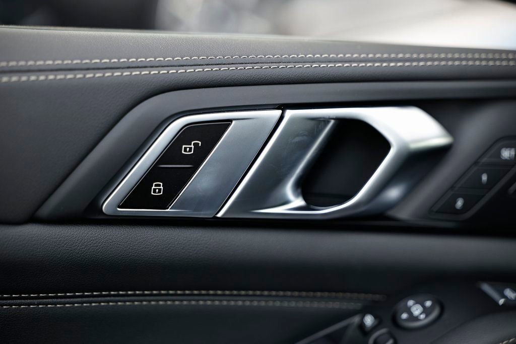 New 2026 BMW X5 xDrive40i w/ M Sport Package image 16