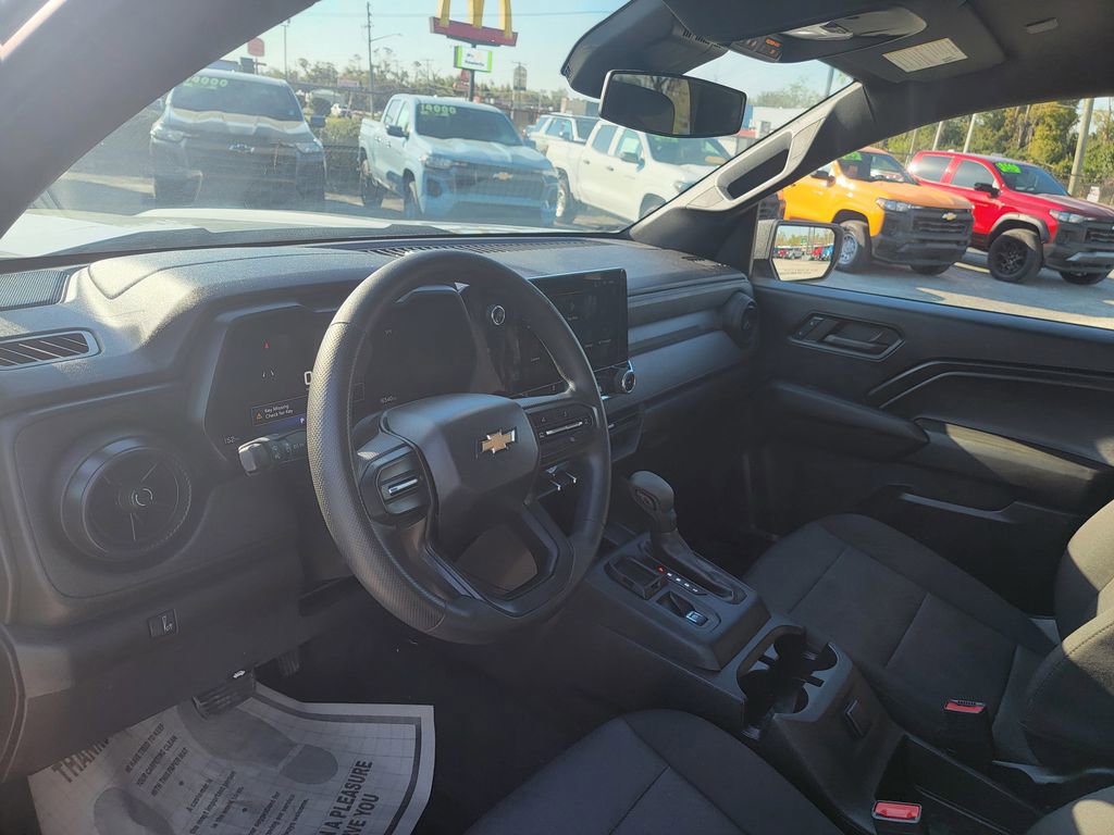 Used 2024 Chevrolet Colorado W/T RWD image 13