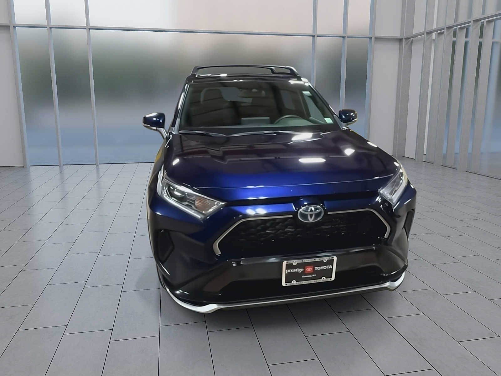 Used 2021 Toyota RAV4 SE w/ Weather & Moonroof Package AWD/4WD image 3