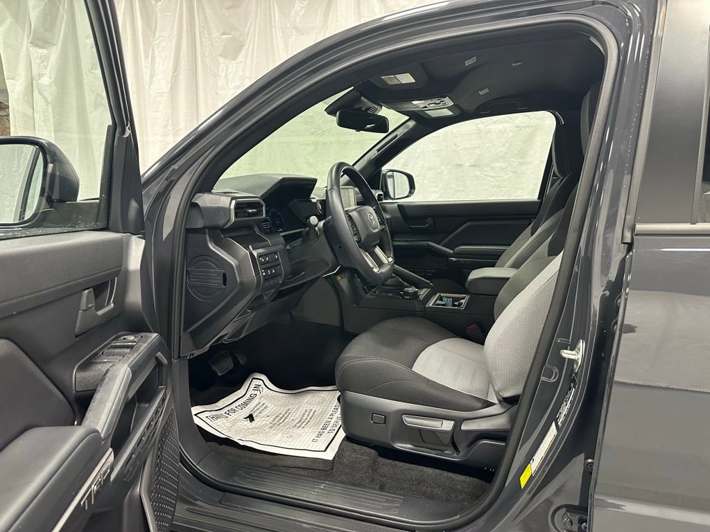 Used 2025 Toyota 4Runner TRD Off-Road image 9