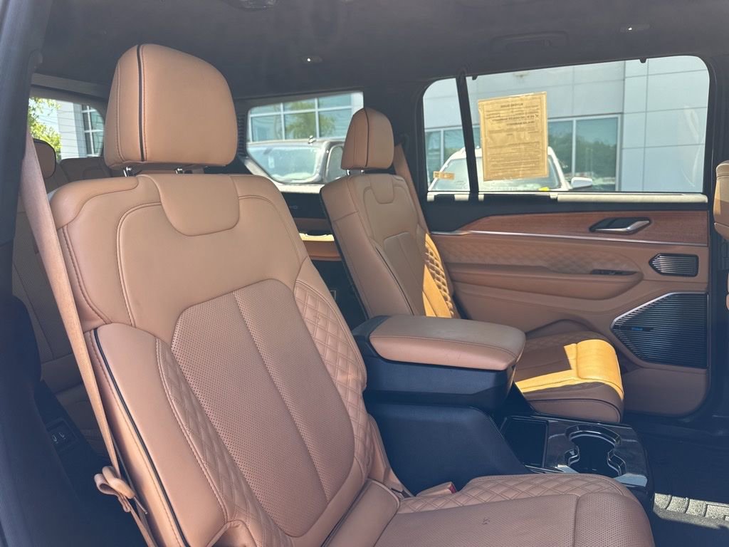 Used 2022 Jeep Grand Cherokee L Summit image 24