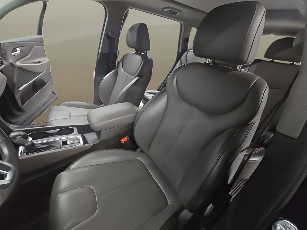 Used 2020 Hyundai Santa Fe SEL w/ Convenience + Premium Package FWD image 14
