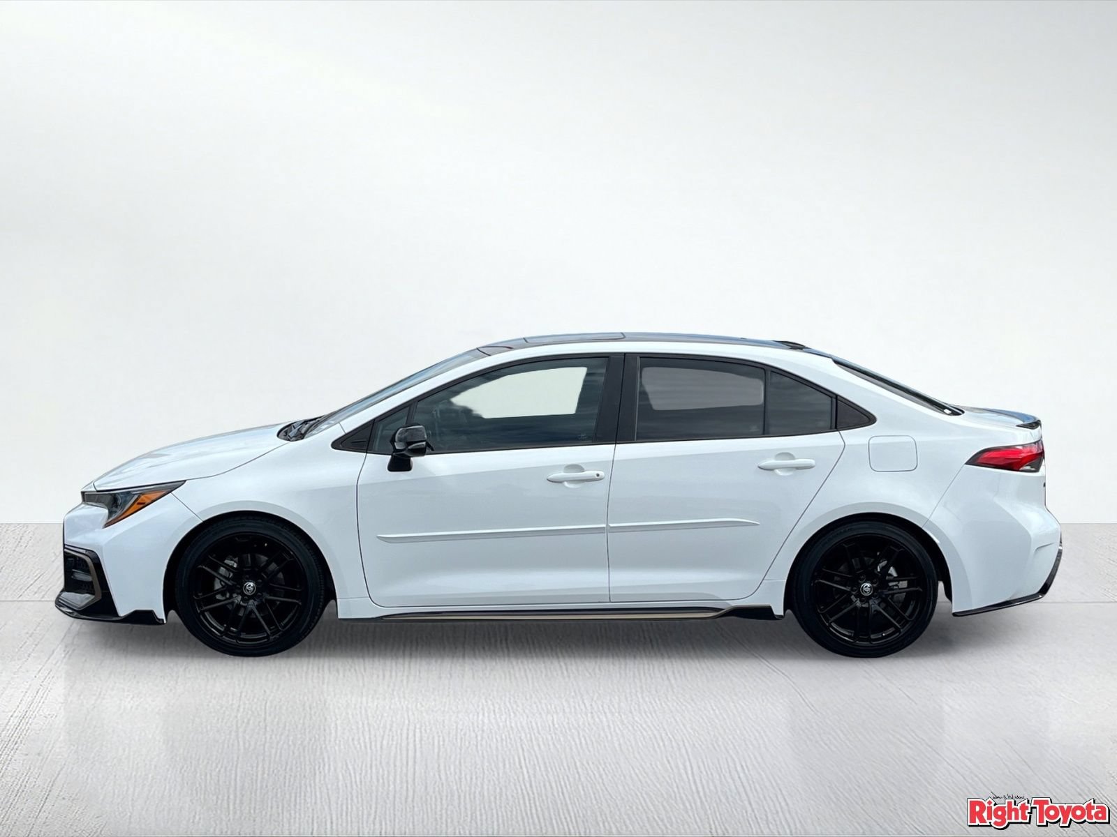 Certified 2021 Toyota Corolla XSE w/ Carpet Mat Package (TMS) FWD image 4