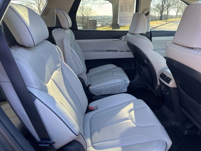 Used 2024 Hyundai Palisade Calligraphy image 12