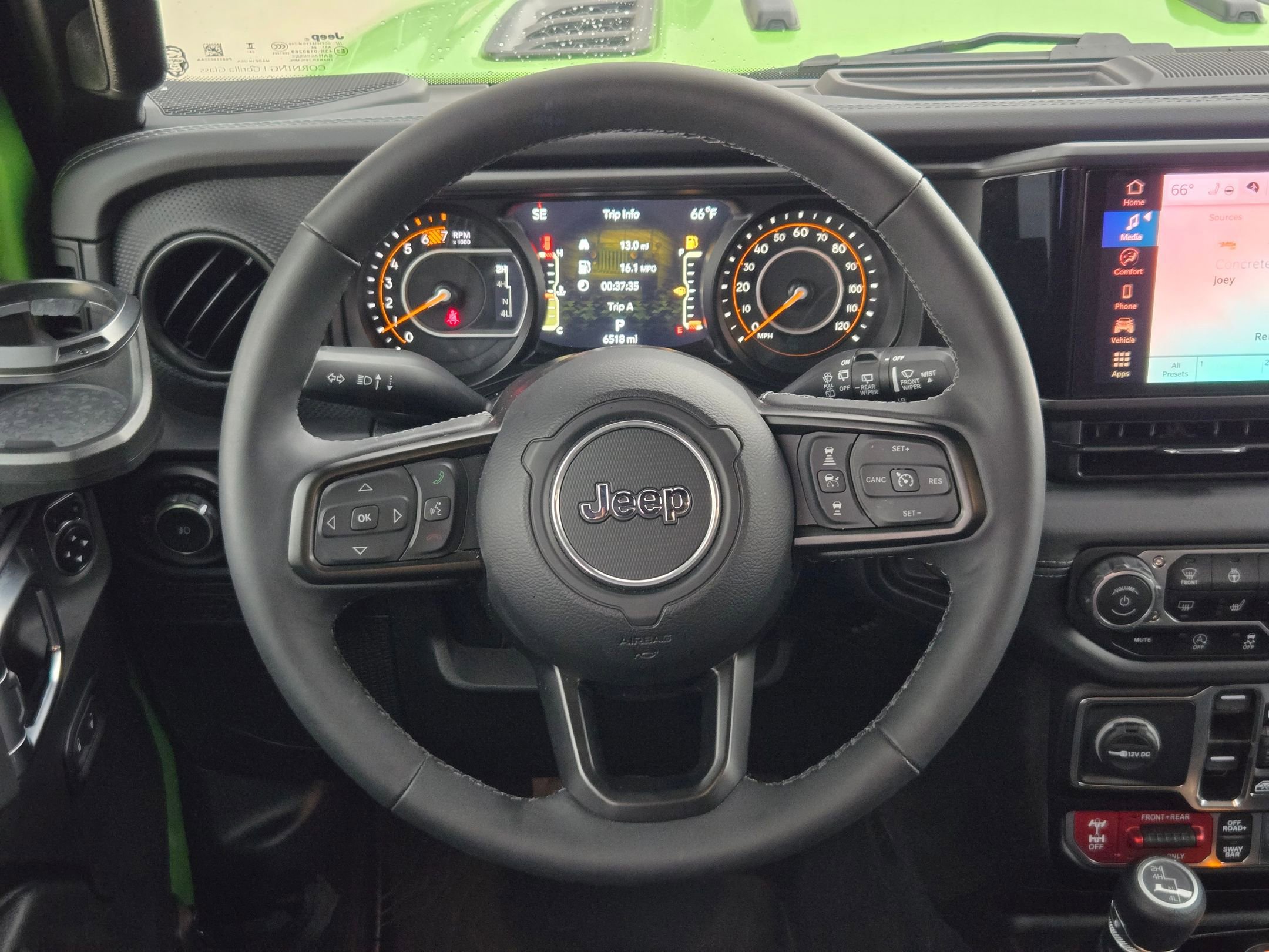 Used 2025 Jeep Wrangler Unlimited Rubicon w/ XTREMEE 35" Tire Package image 22