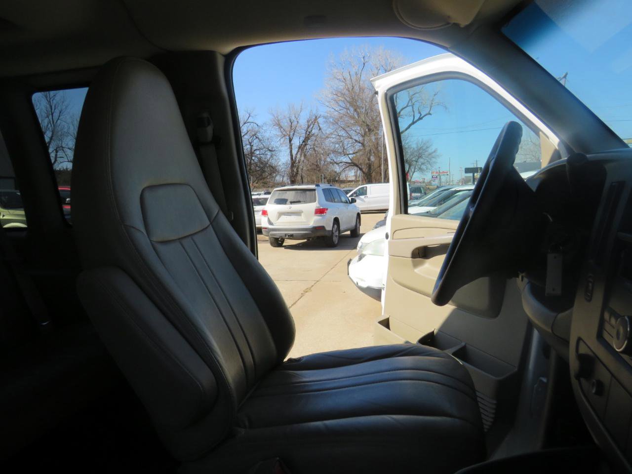 Used 2014 Chevrolet Express 1500 LS image 18