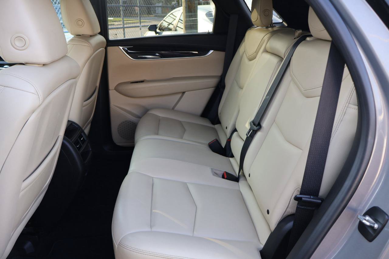 Used 2017 Cadillac XT5 FWD image 14