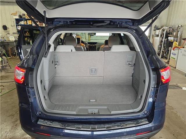 Used 2017 Chevrolet Traverse Premier image 17