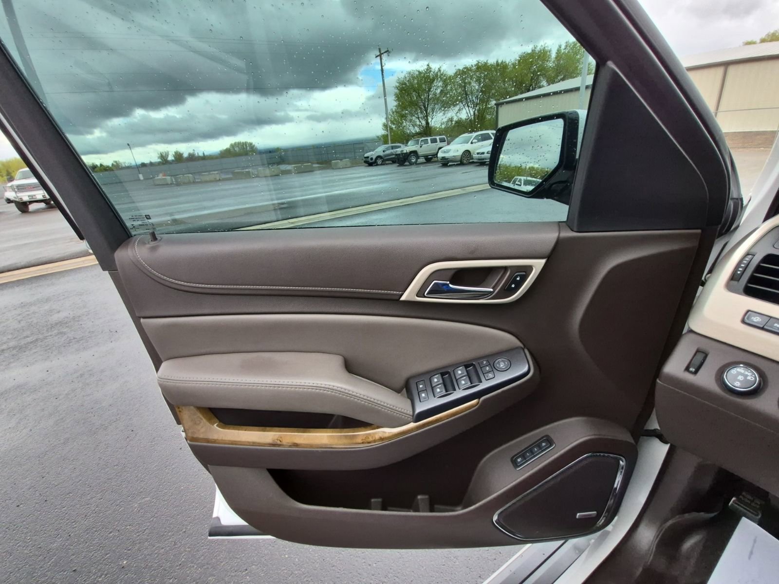 Used 2017 GMC Yukon XL Denali w/ Open Road Package image 30