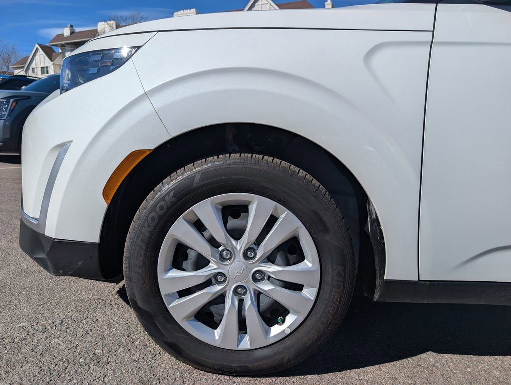 Certified 2025 Kia Soul LX image 12