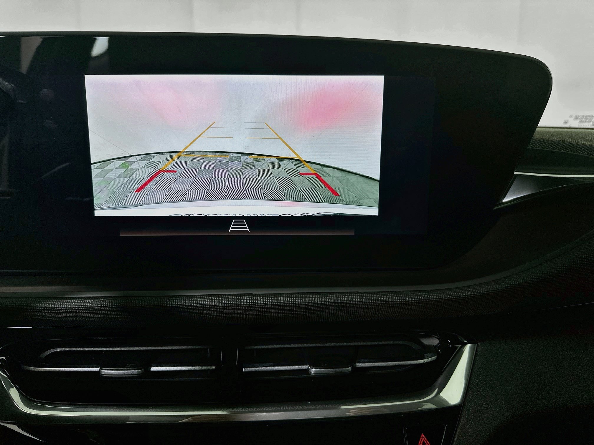 Used 2024 Buick Envista Avenir FWD image 25