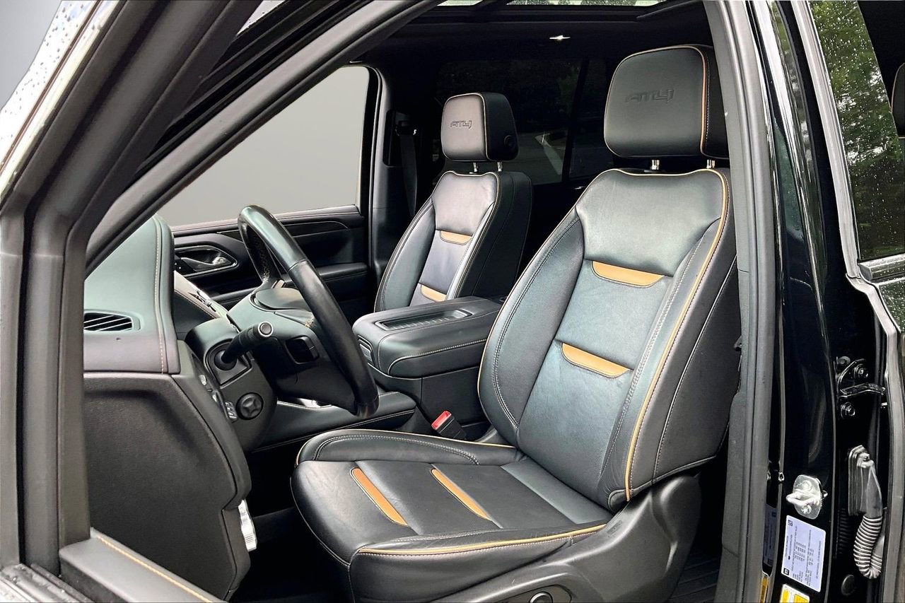 Used 2023 GMC Yukon AT4 w/ Technology Package AWD/4WD image 22