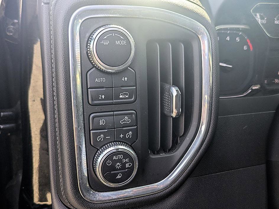 Used 2021 GMC Sierra 1500 SLT w/ SLT Premium Package AWD/4WD image 16