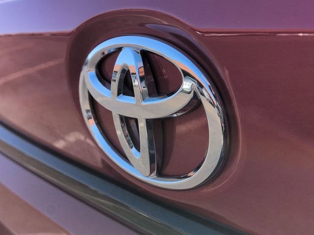 Certified 2021 Toyota Corolla XLE image 29