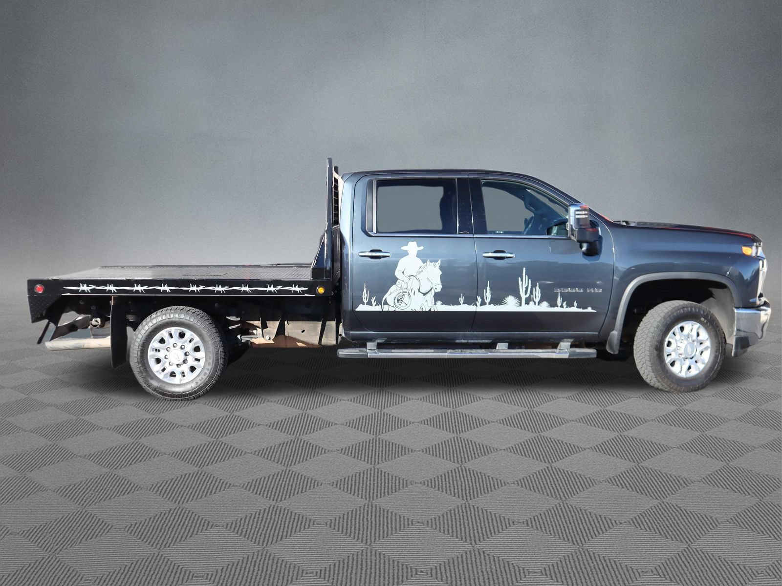 Used 2020 Chevrolet Silverado 3500 LTZ AWD/4WD image 3