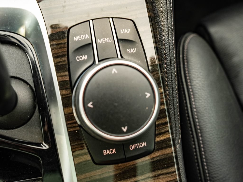 Used 2019 BMW 540i RWD image 39